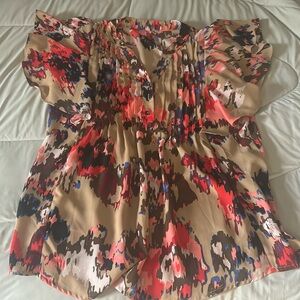 floral flutter sleeve top size small